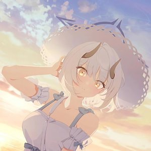 莫妮卡被黑人扒开双腿猛进
